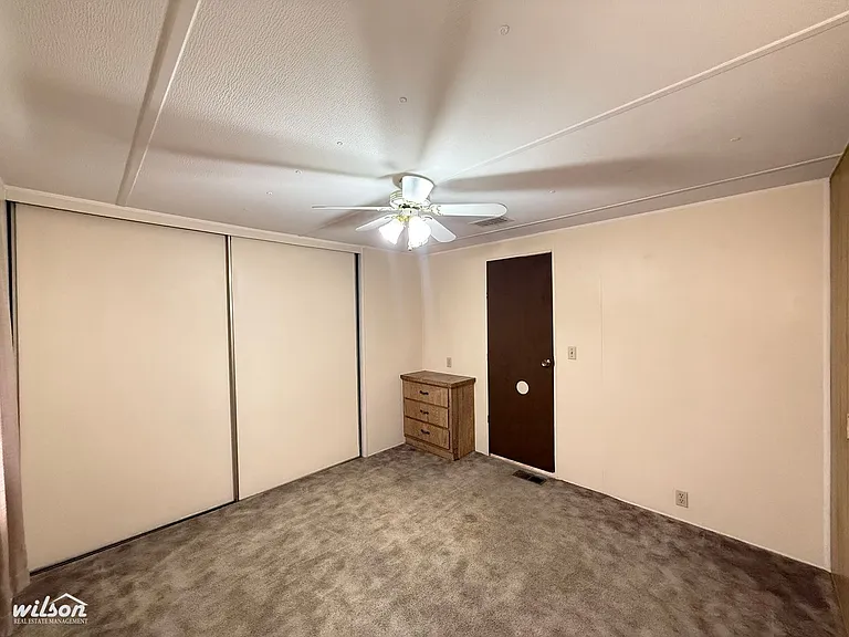 809 W Washington Ave — Photo 16
