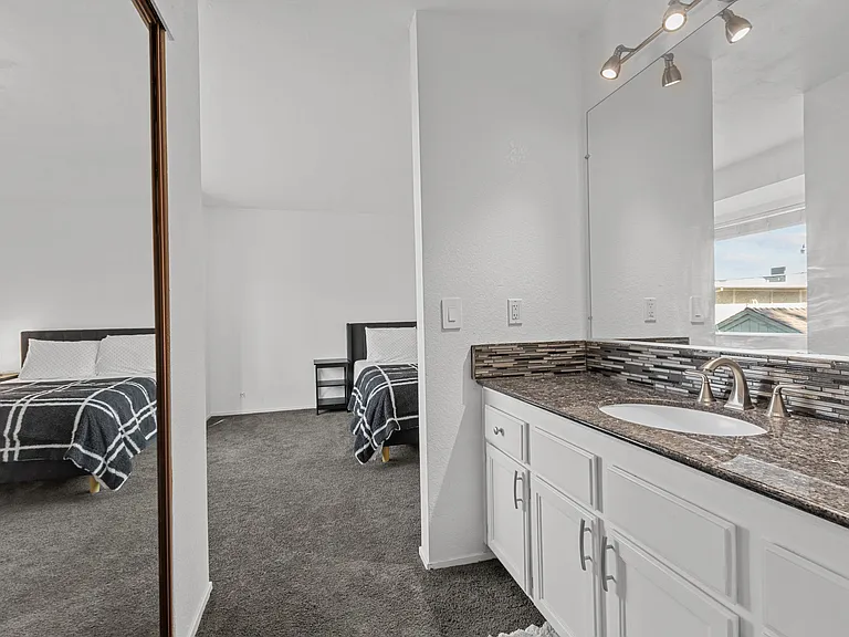 2280 Hurley Way #14 — Photo 11