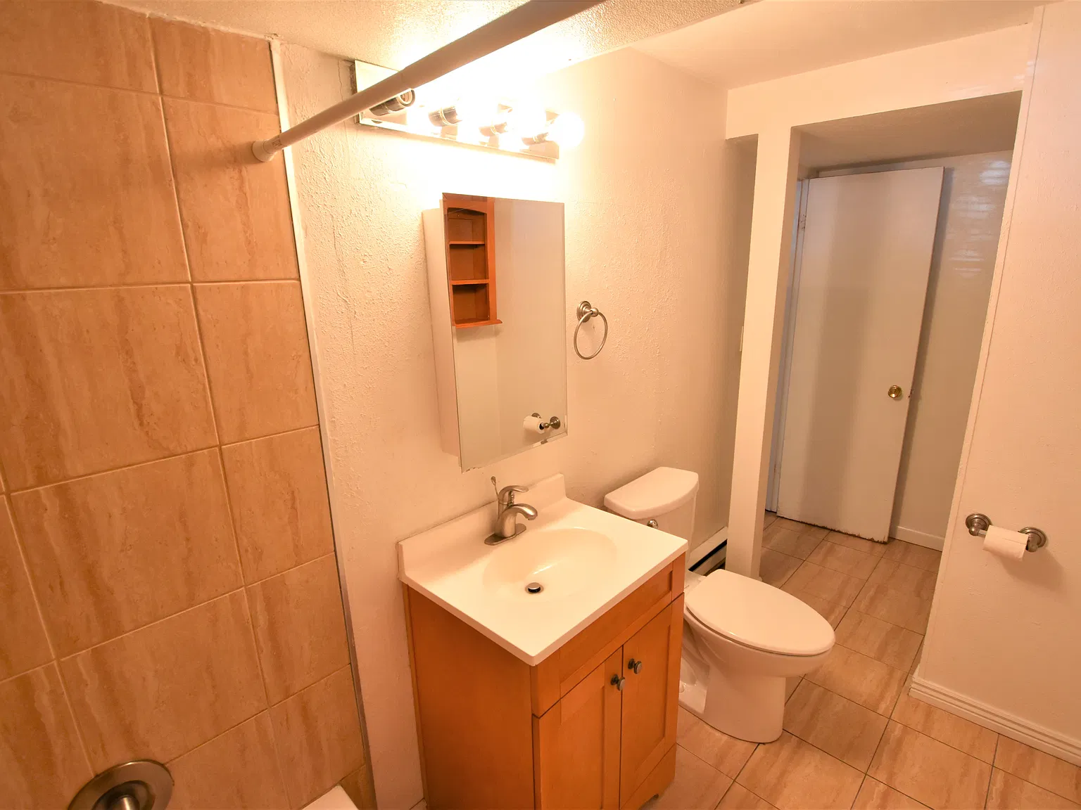 2 bed, $3,225 — Photo 4