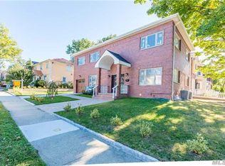 24904 52nd Ave, Flushing, NY 11362