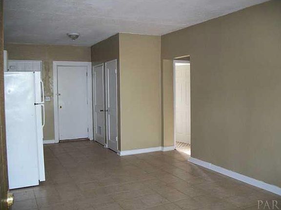 5th image of 13261 Lillian Hwy W