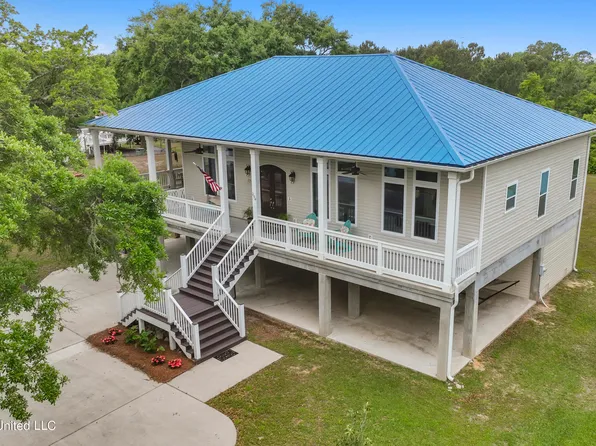 204 S Island View Ave, Long Beach, MS 39560