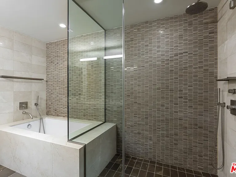 1755 Ocean Ave #410 — Photo 23