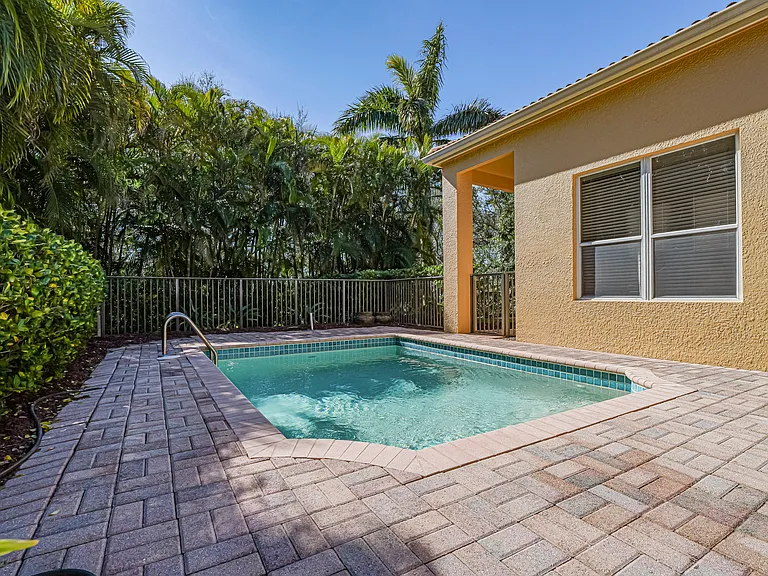 2135 S Maiden Ln — Photo 39