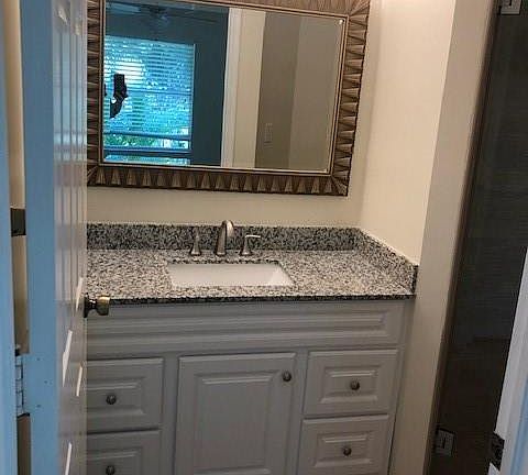 5th image of 645 Squire Ct APT 201