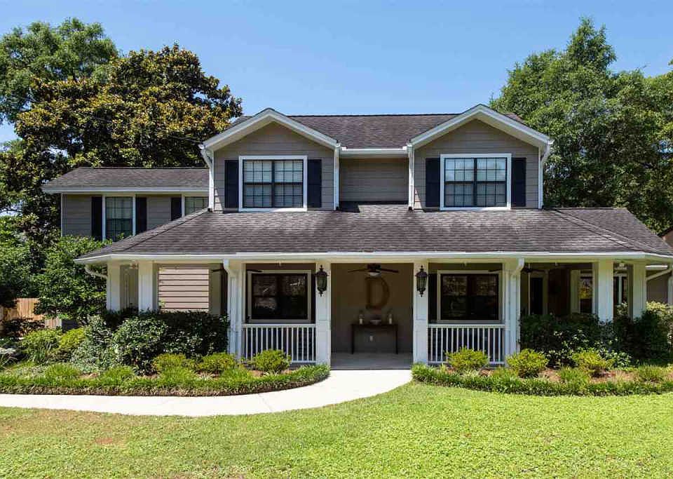 1st image of 3221 Bayou Blvd