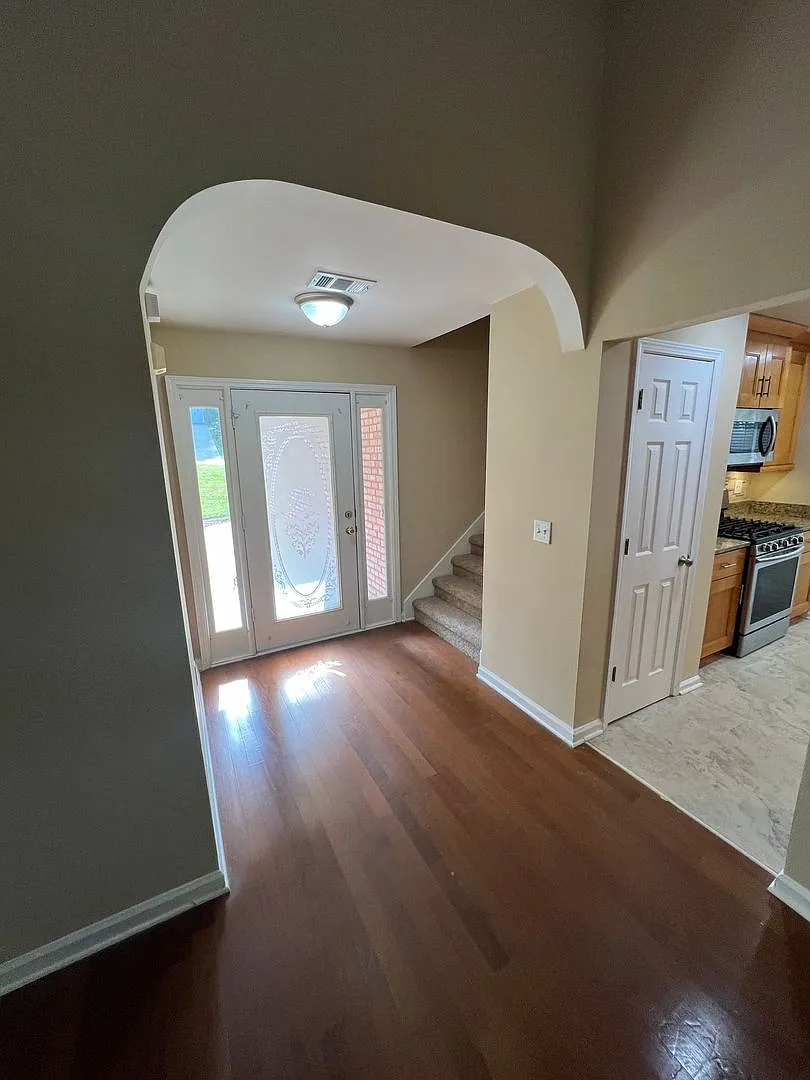 Gorgeous Ranch 4 bedroom 2 bath home in Lawrenceville — Photo 3