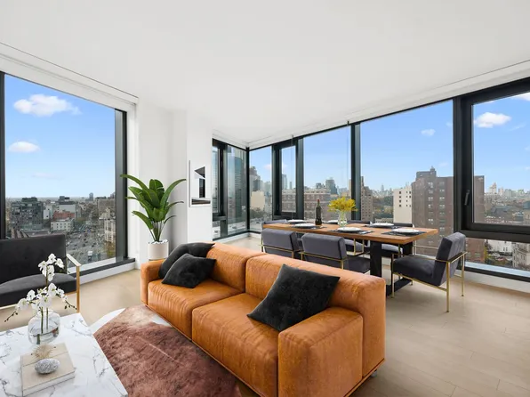 18 Sixth Avenue image 1 of 41