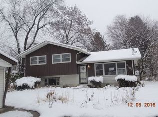 6293 Woodward Ave, Downers Grove, IL 60516