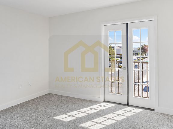 2nd image of 101 N Broadway St #11279961