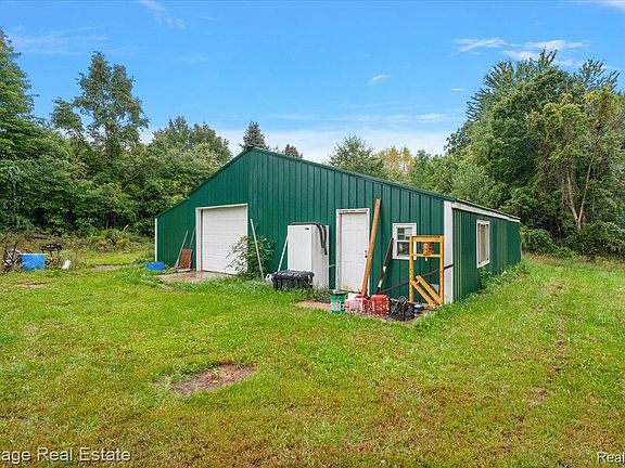 3rd image of 3337 Levalley Rd