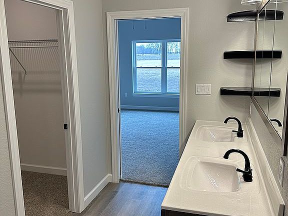 2nd image of 602 Dawn Ave
