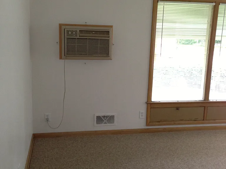 950 Glenview Ave #2 — Photo 8
