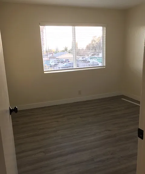 1046 N Willow Ave #D — Photo 5