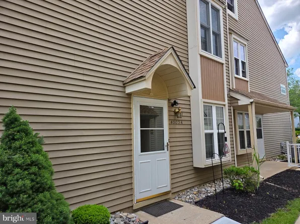 4503 Adelaide Dr, Mount Laurel, NJ 08054