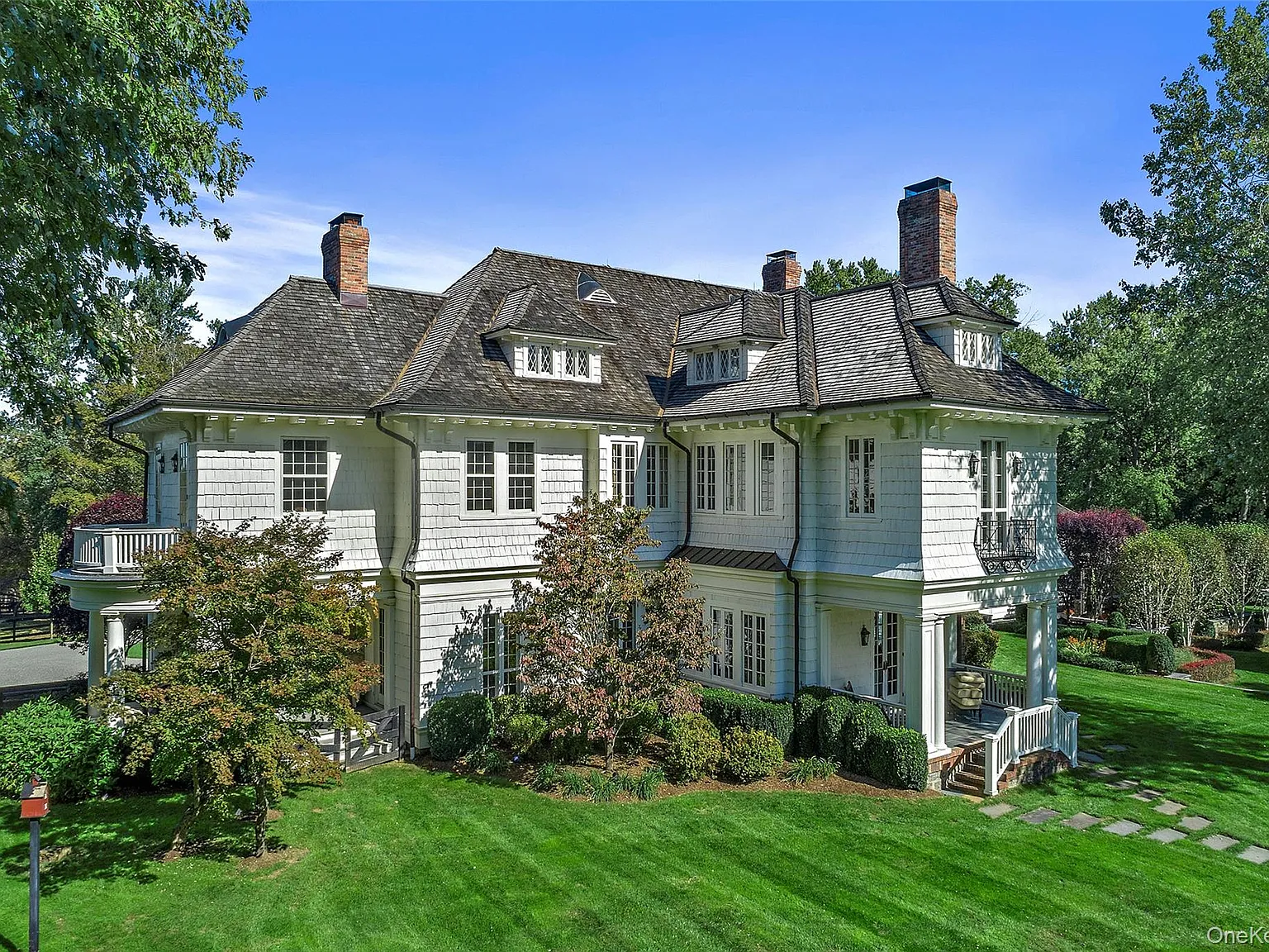 7 bed, 9.0 bath, 12000 sqft, $35,000 — Photo 3