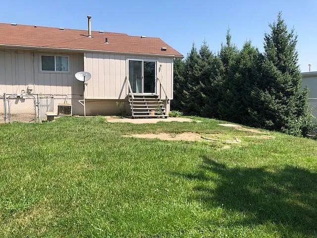12715 Weir St — Photo 13