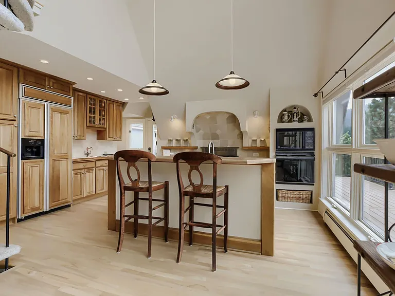 545 Bow Mountain Rd — Photo 2
