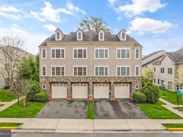 11243 Wortham Crest Cir, Manassas, VA 20109