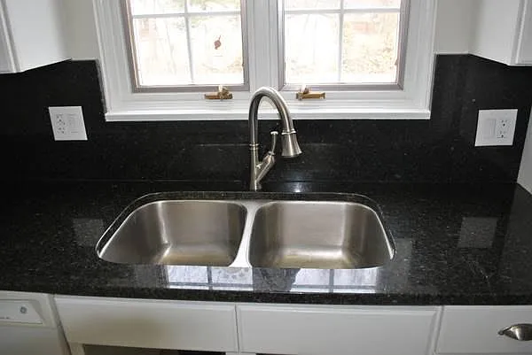 577 Dellingham Dr #B — Photo 15