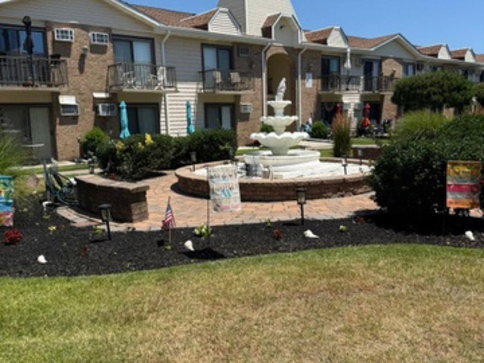 1st image of 725 Allen Dr #B144