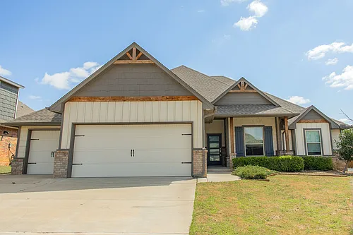 3320 NW 187th Ter Photo 1 3320 NW 187th Ter Photo 1