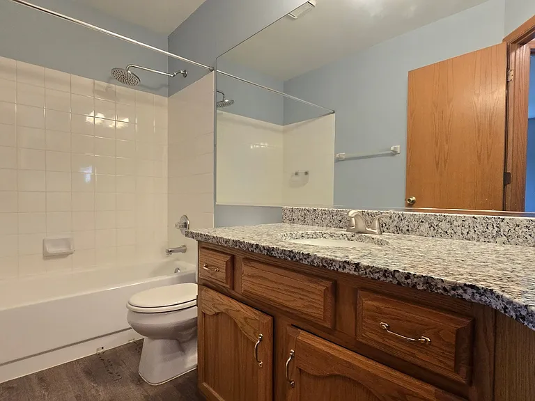 409 Fairfax Ln — Photo 18