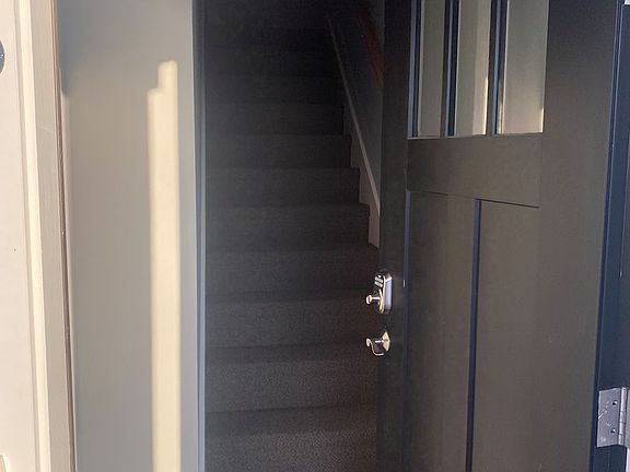 5th image of 220 Stafford St Unit 205