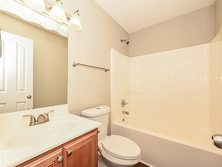 843 Kanatak Ln — Photo 11
