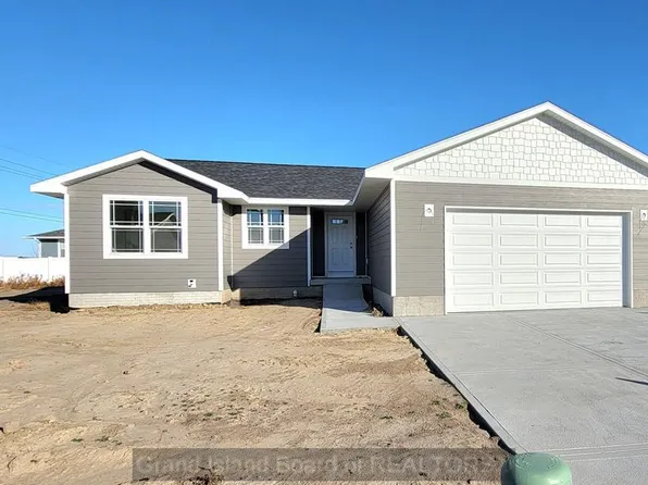 4376 Dawn St, Grand Island, NE 68803