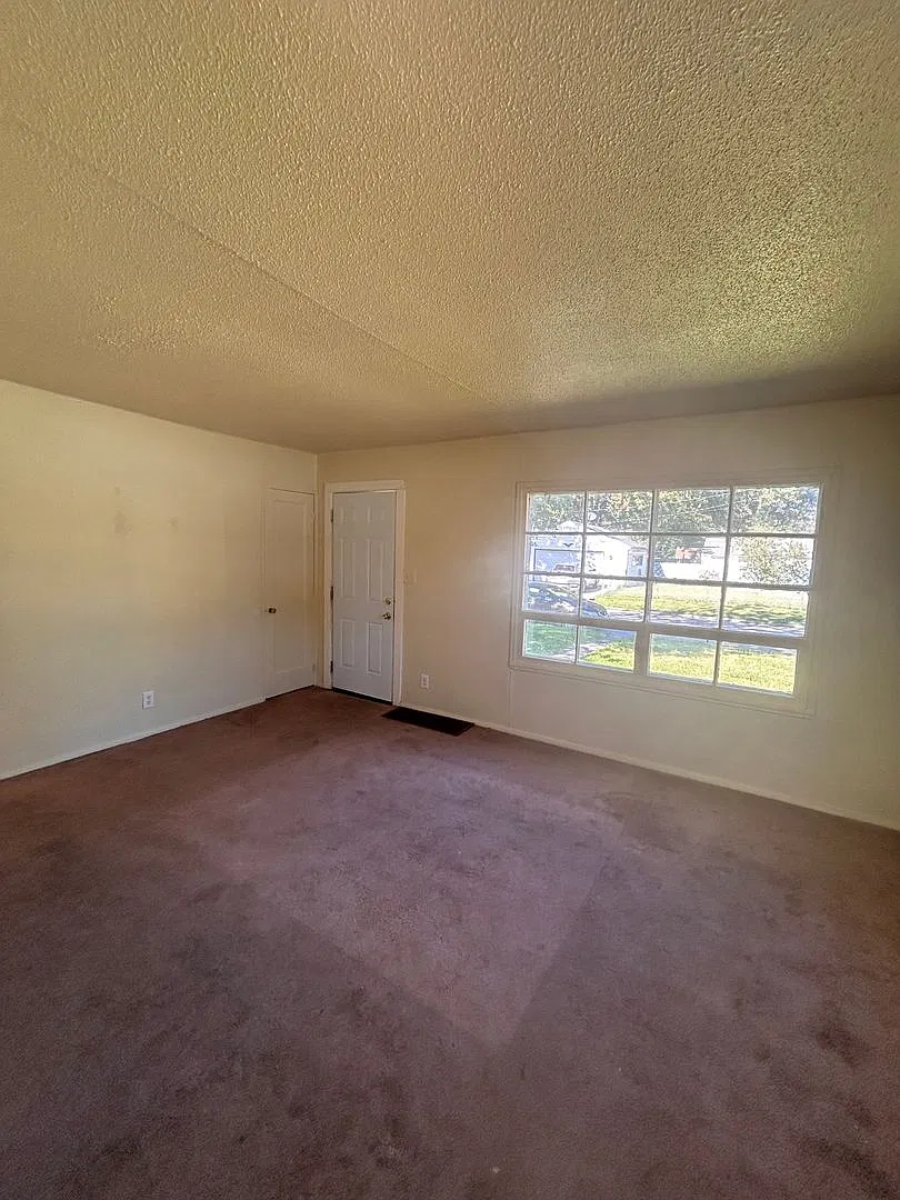 816 E Sherwood Terrace — Photo 2