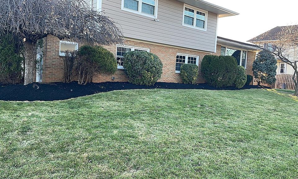 2nd image of 110 Carteret Ave