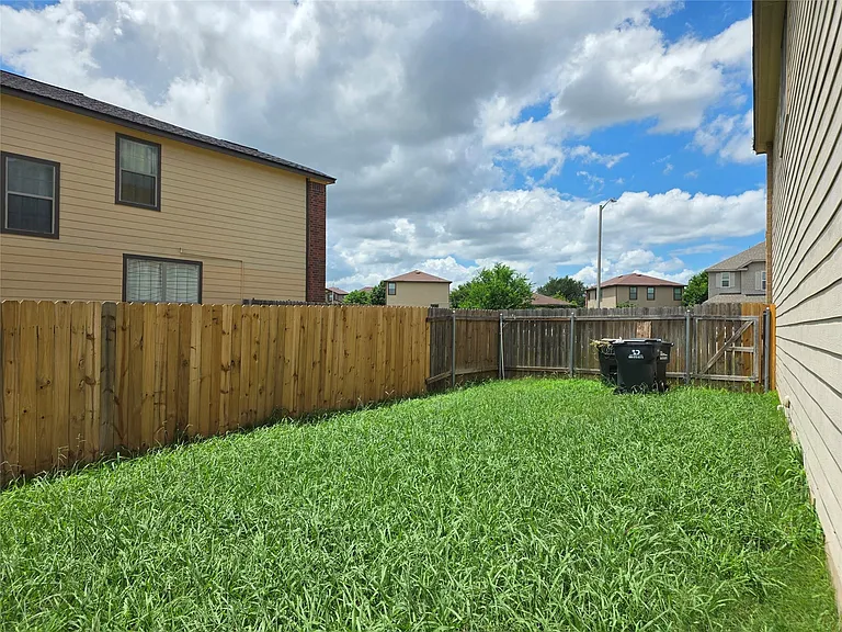 160 Mistletoe Ln — Photo 28