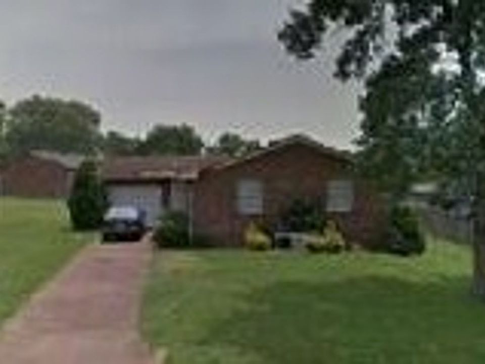 1st image of 104 Walnut Crest Dr