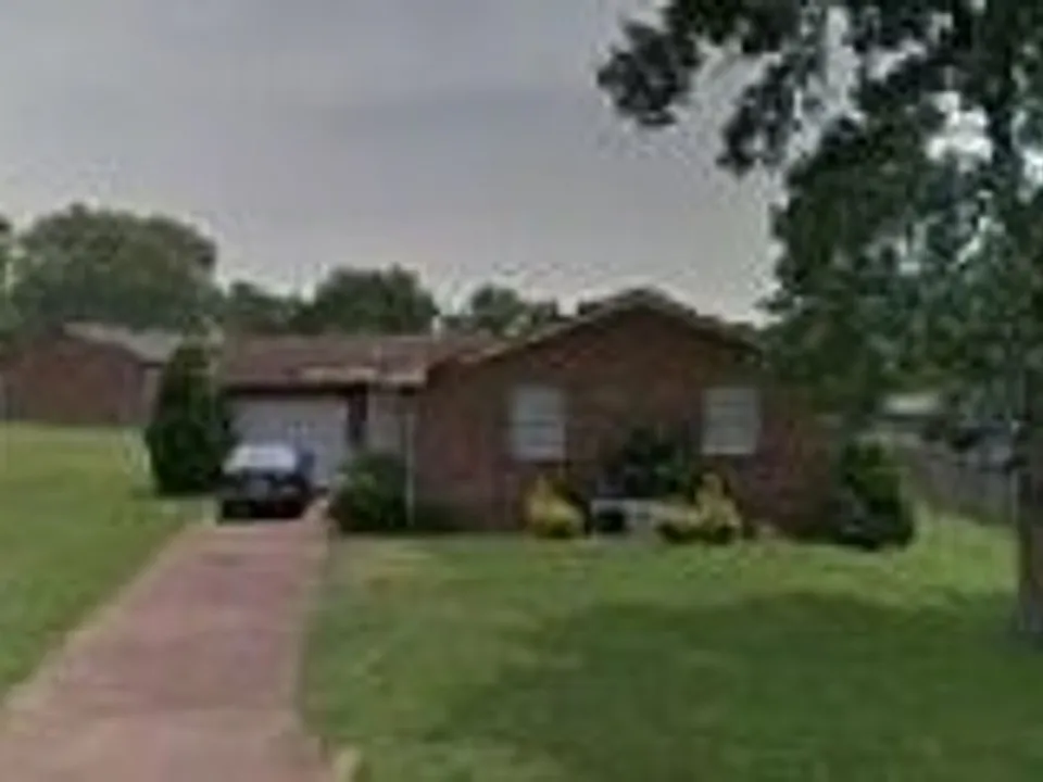 104 Walnut Crest Dr