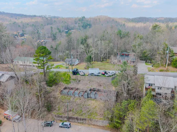 545 Johnson Ln Unit D, Gatlinburg, TN 37738
