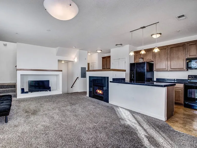 4100 Albion St #415 — Photo 4