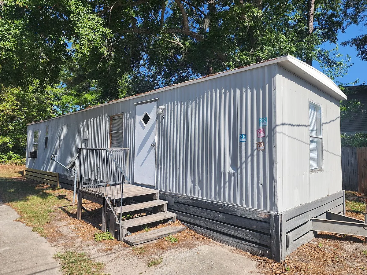 Building Photo - 1219 W Oglethorpe Hwy