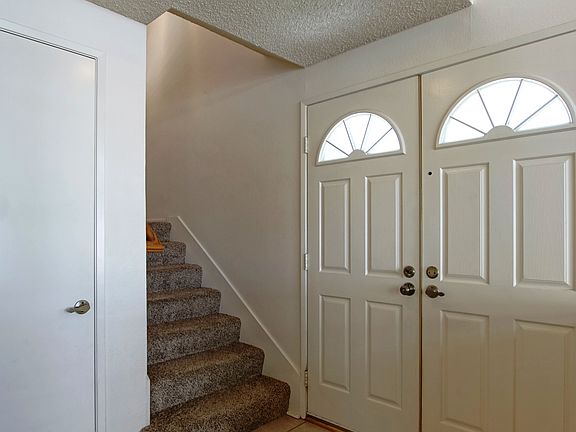 Double-Door w/ Tiled Entry