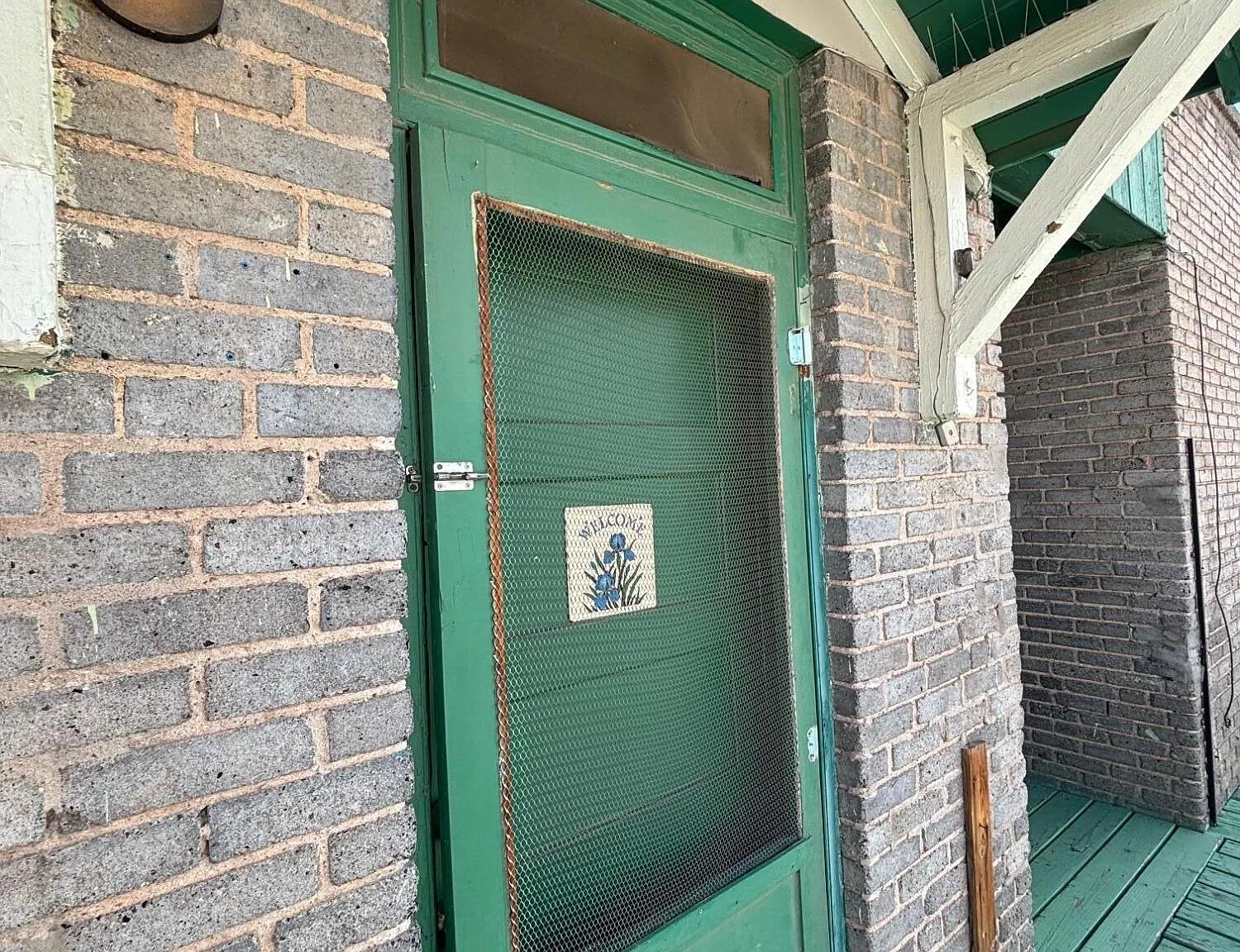 Studio, 1.0 bath, 350 sqft, $600 — Photo 3