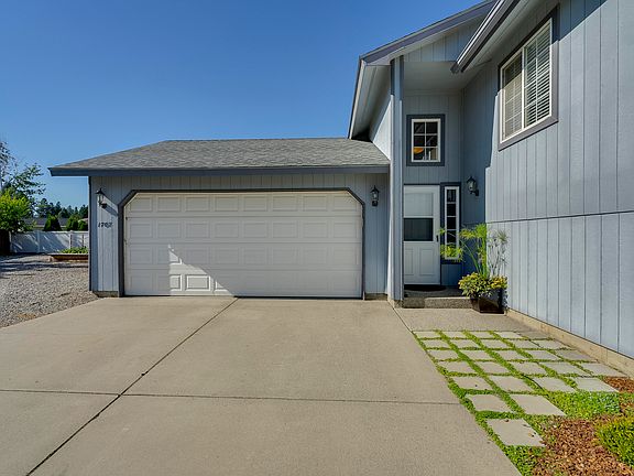 3rd image of 1707 N Autumn Crest Ct
