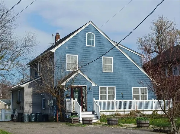 167 Rider Ave, Patchogue, NY 11772
