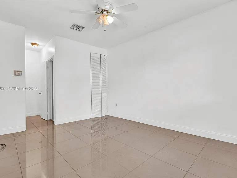 437 Swan Ave — Photo 14