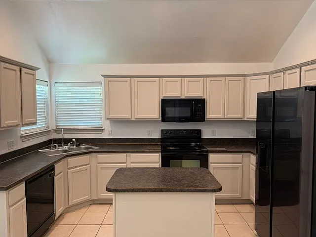 2412 Rookhaven Ln — Photo 6