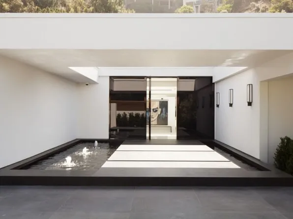 (undisclosed Address), West Hollywood, CA 90069