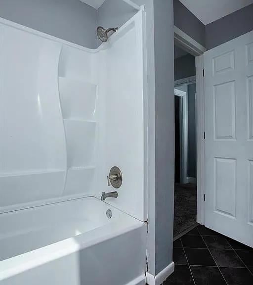 340 S Wood St — Photo 13