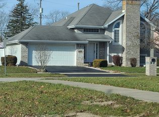 22746 Lawndale Ave, Richton Park, IL 60471