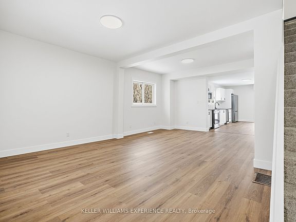 5th image of 240 Ruby St