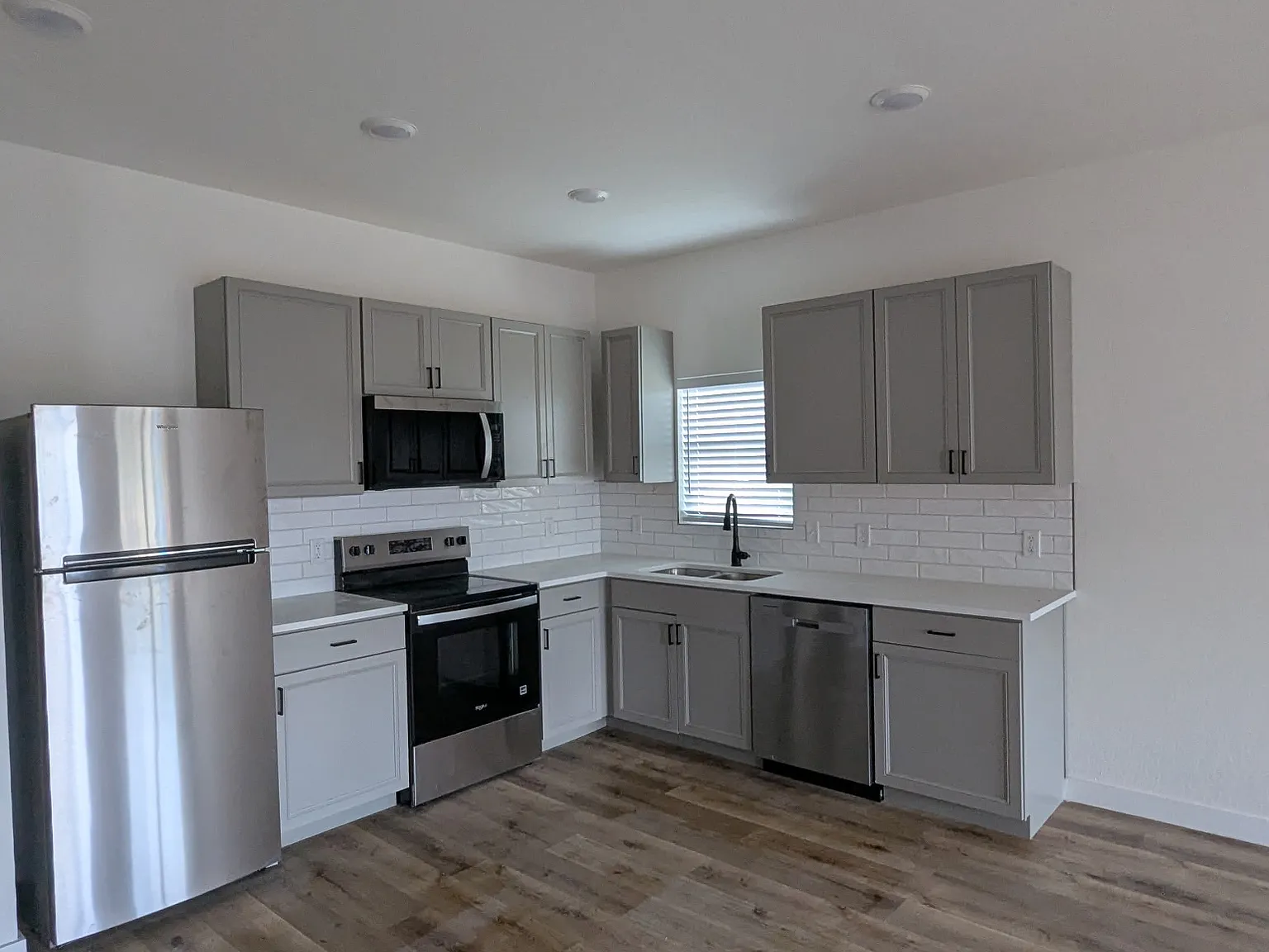 3 bed, 1248 sqft, $1,850 — Photo 4