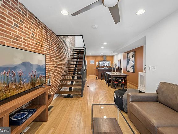 4th image of 920 S Belnord Ave